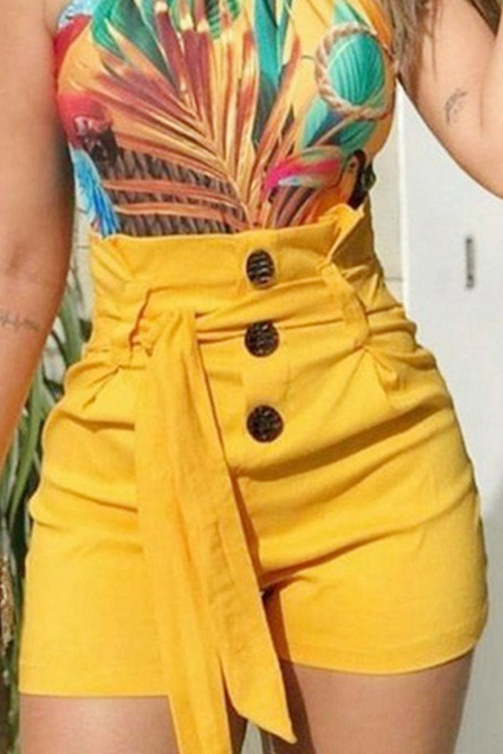 Women Tremendous Solid Colored Slim Fit Knotted High Waist Button Styled Casual Short