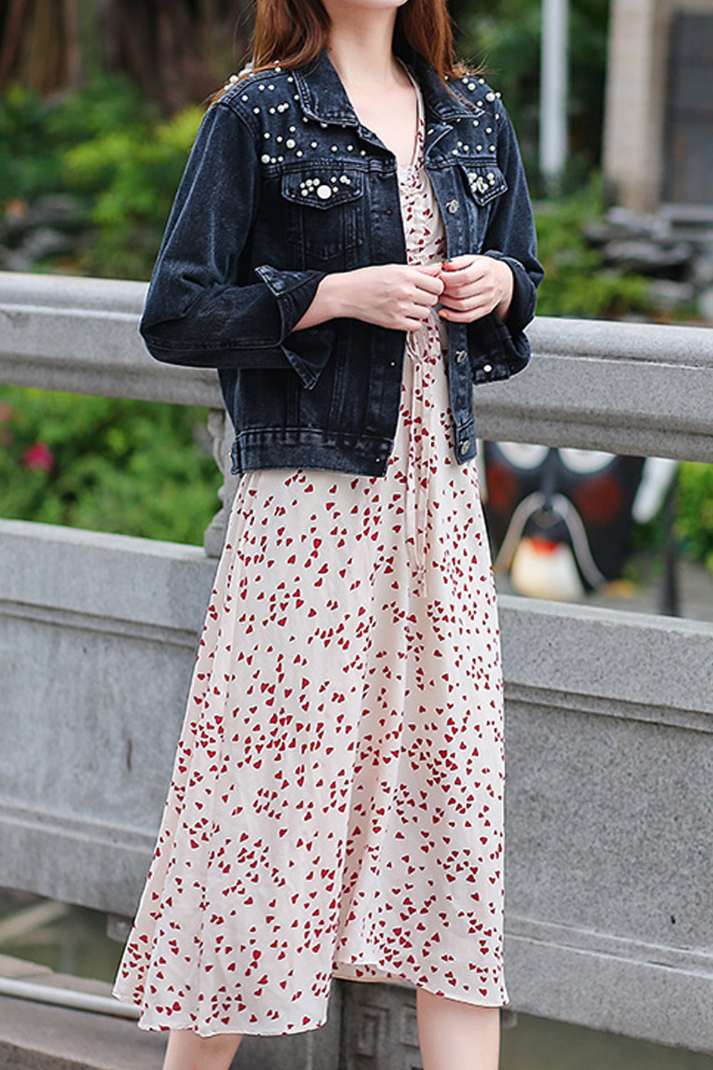 Women Small Beads Decorated Collar Neck Loose Long Sleeve Modern Denim Jacket