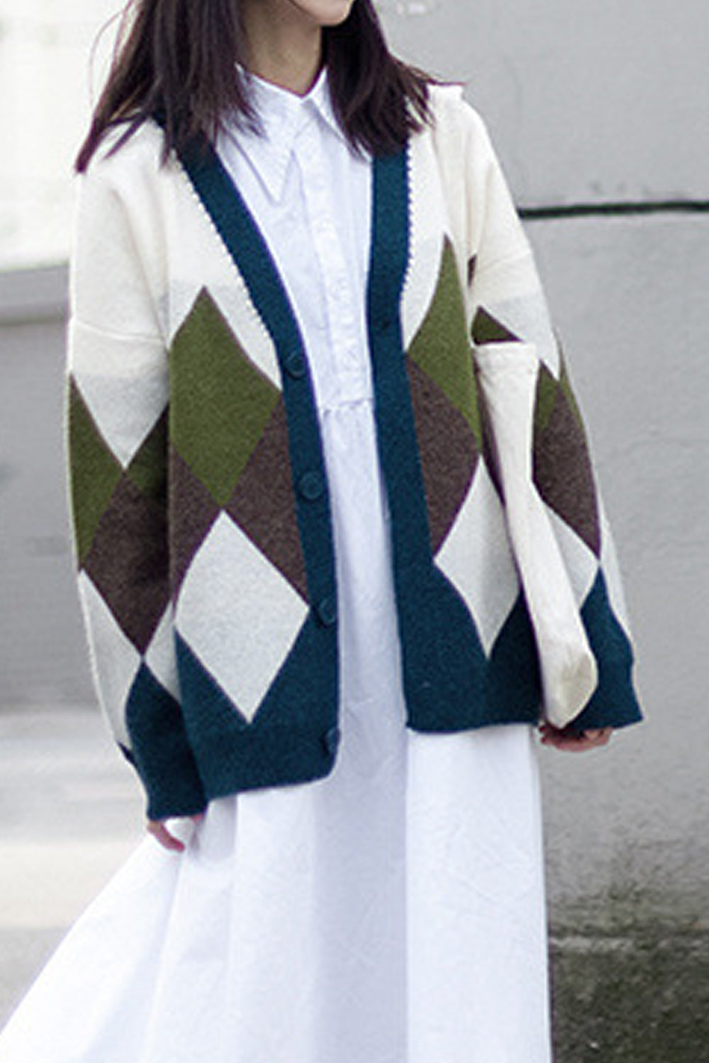 Women Comfortable Deep V-Neck Styled Long Sleeve Superb Diamond Pattern Weekend Cardigan