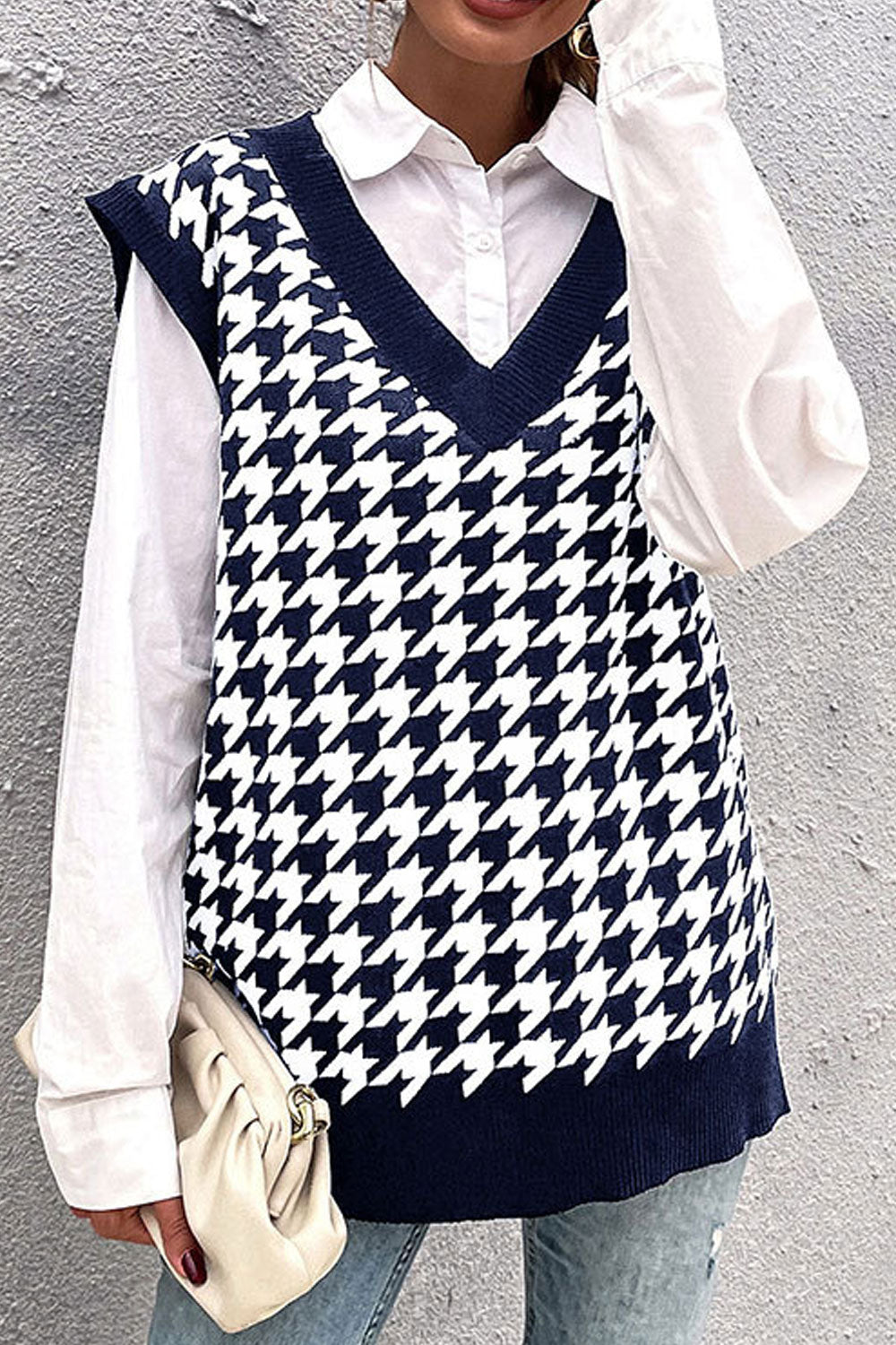Women Trendy Lattice Pattern Deep V-Neck Winter Pullover Sleeveless Fashion Sweater