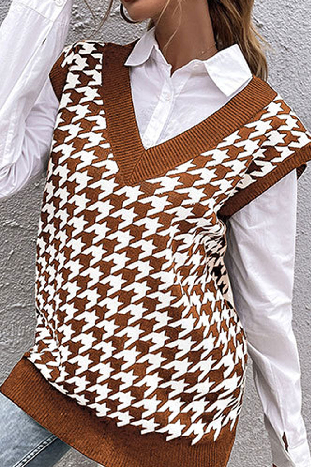 Women Trendy Lattice Pattern Deep V-Neck Winter Pullover Sleeveless Fashion Sweater
