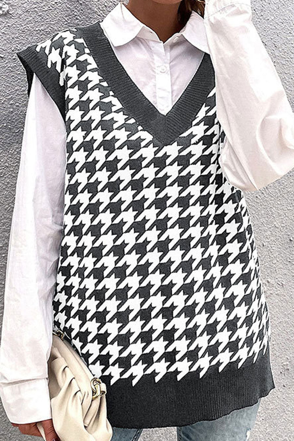 Women Trendy Lattice Pattern Deep V-Neck Winter Pullover Sleeveless Fashion Sweater