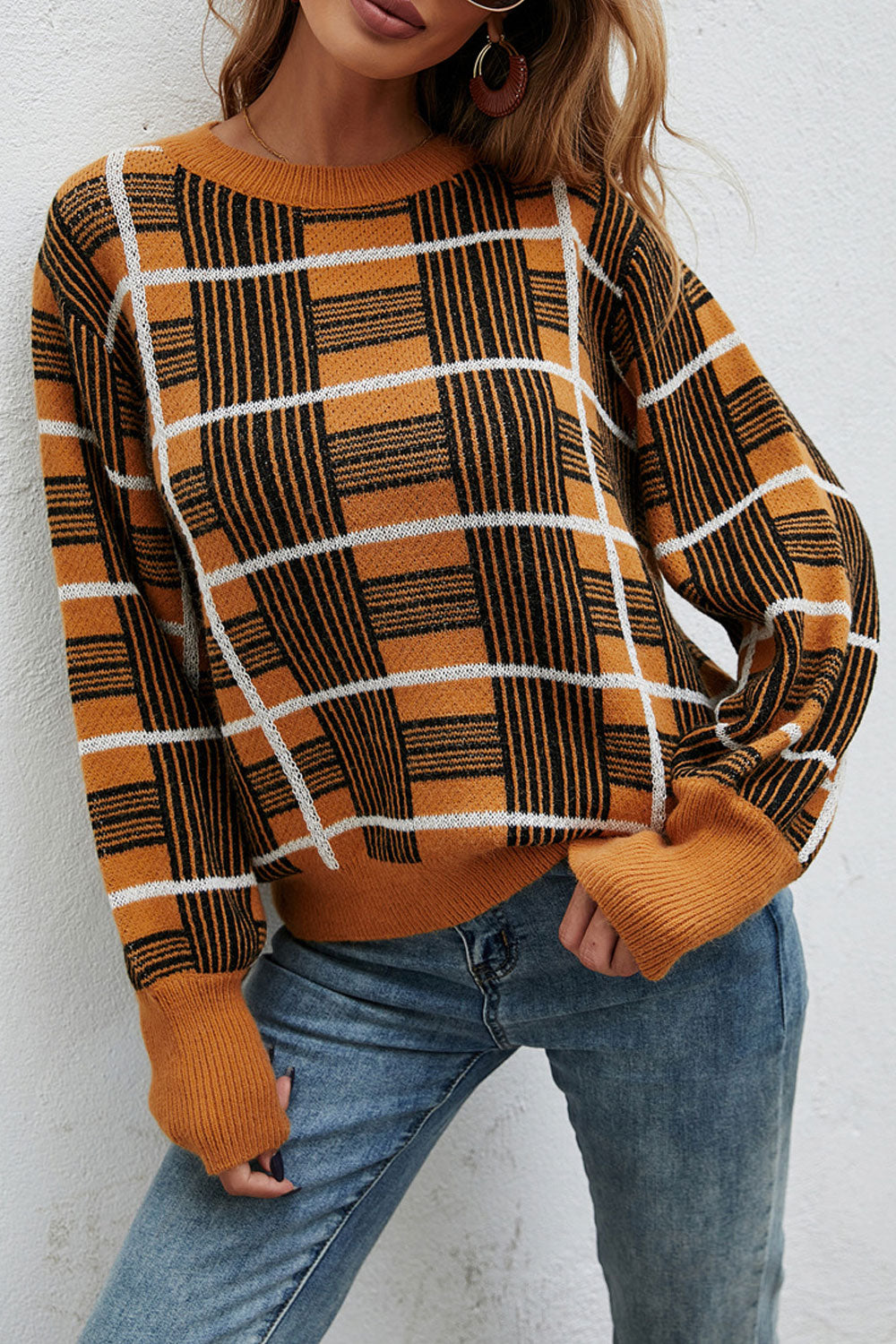 Women Beautiful Plaid Pattern Restful Round Neck Knitted Long Sleeve Winter Pullover Sweater