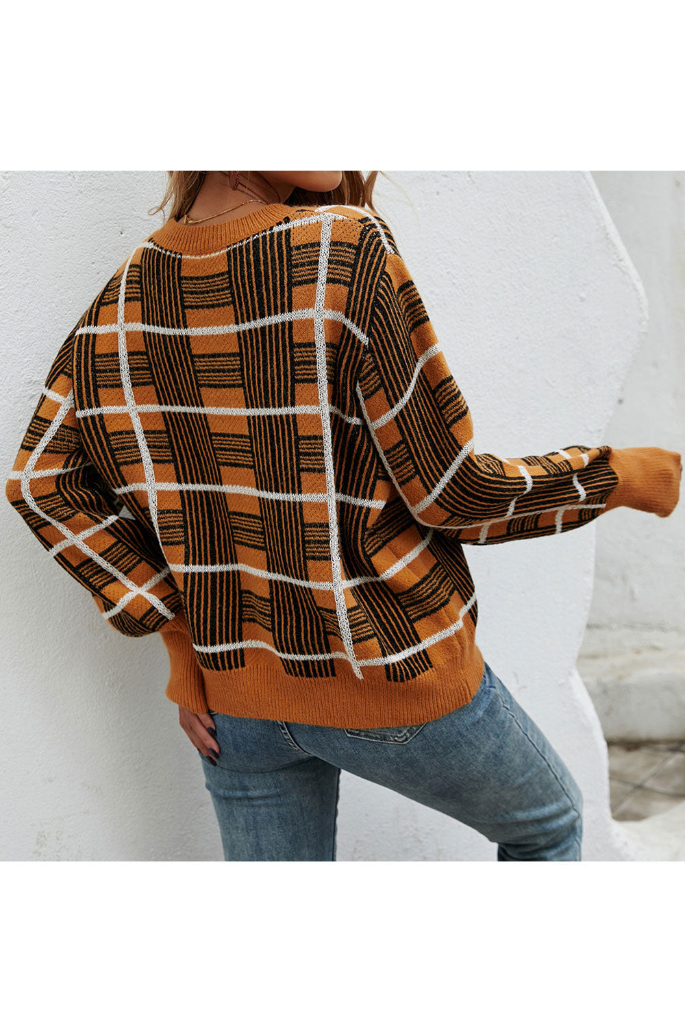 Women Beautiful Plaid Pattern Restful Round Neck Knitted Long Sleeve Winter Pullover Sweater