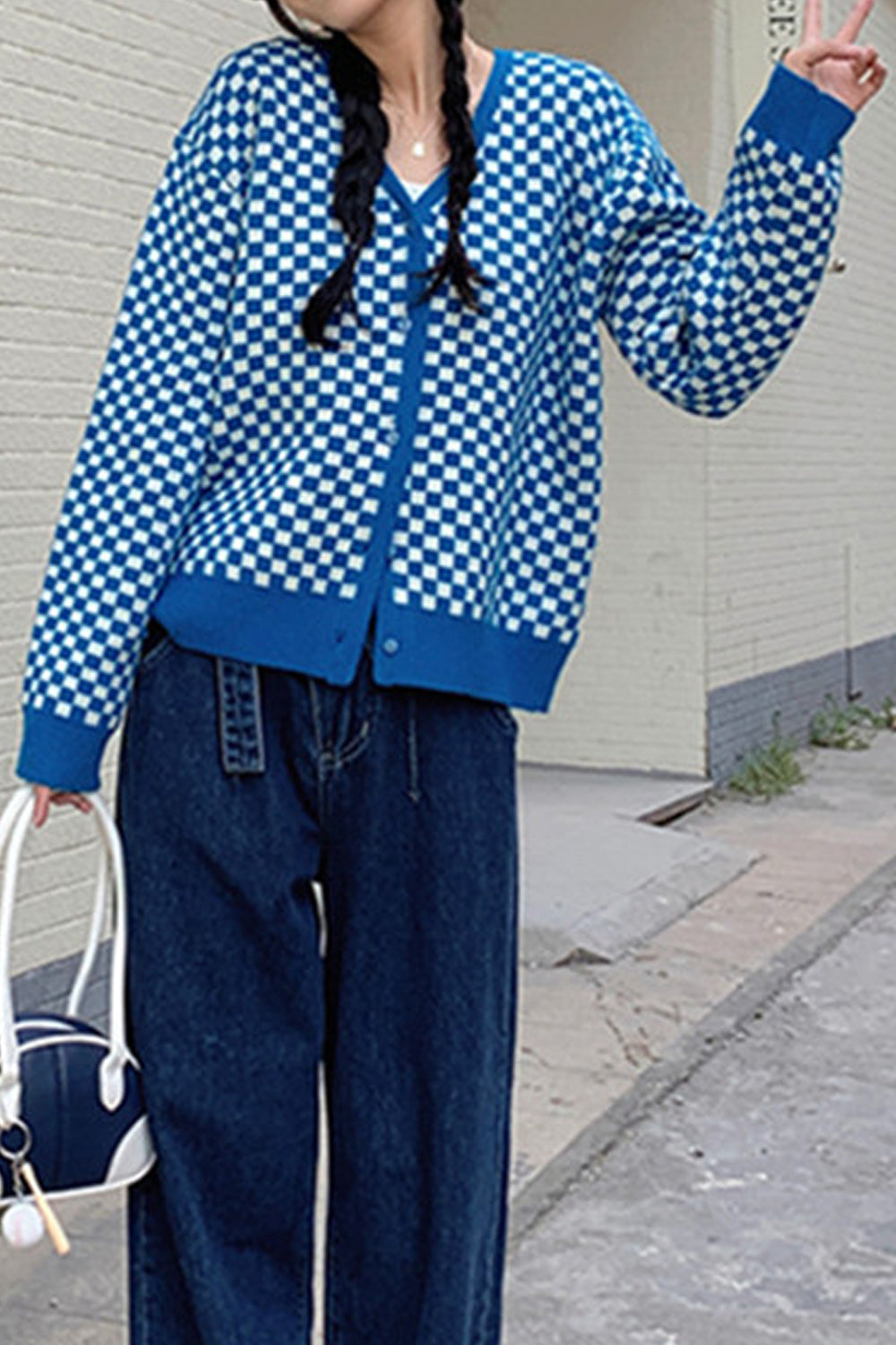 Women Superb V-Neck Plaid Pattern Long Sleeve Beautiful Warm Winter Cardigan