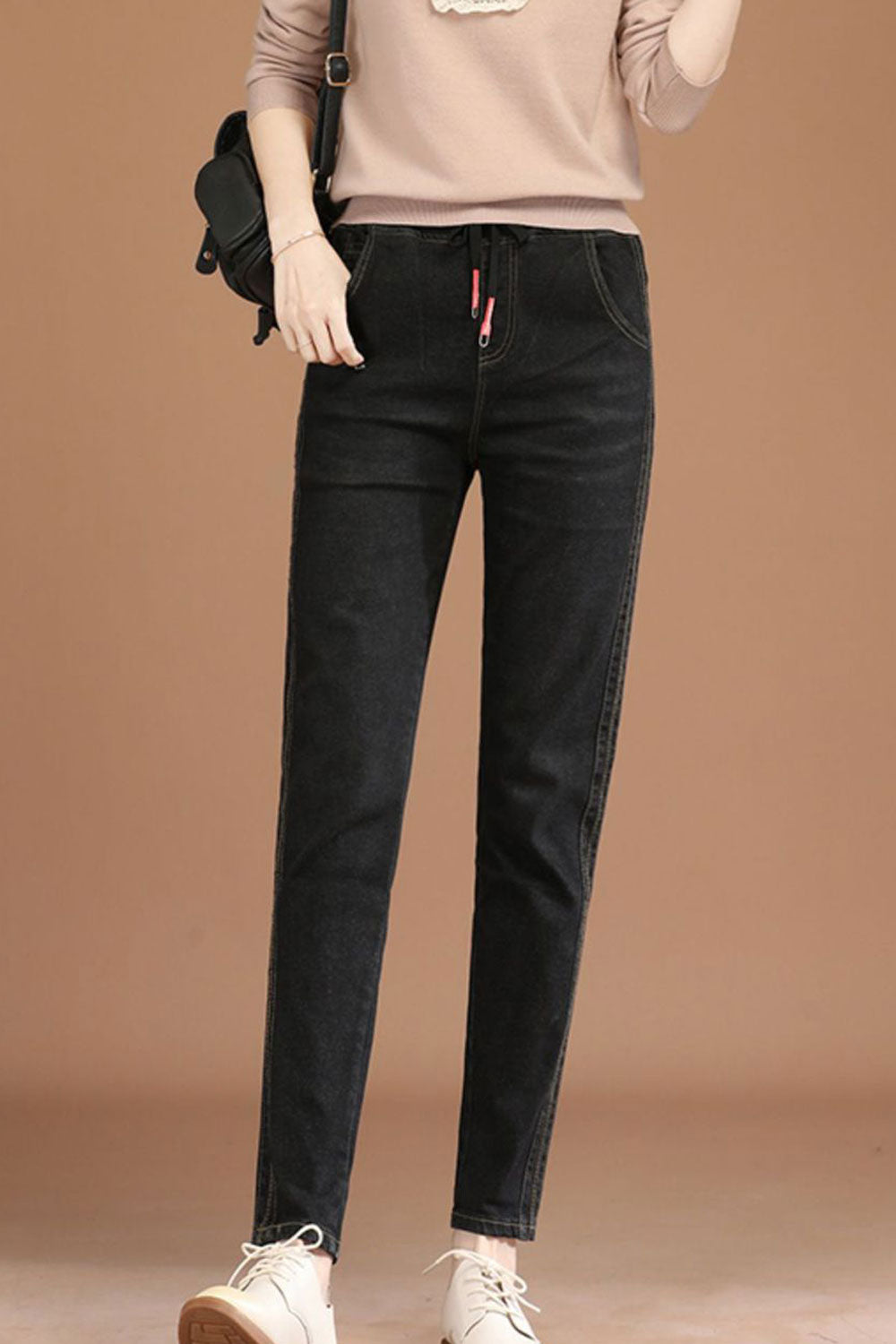 Women Slim Fit High-Waist Superb Solid Colored Pockets Designed Summer Casual Denim Jeans