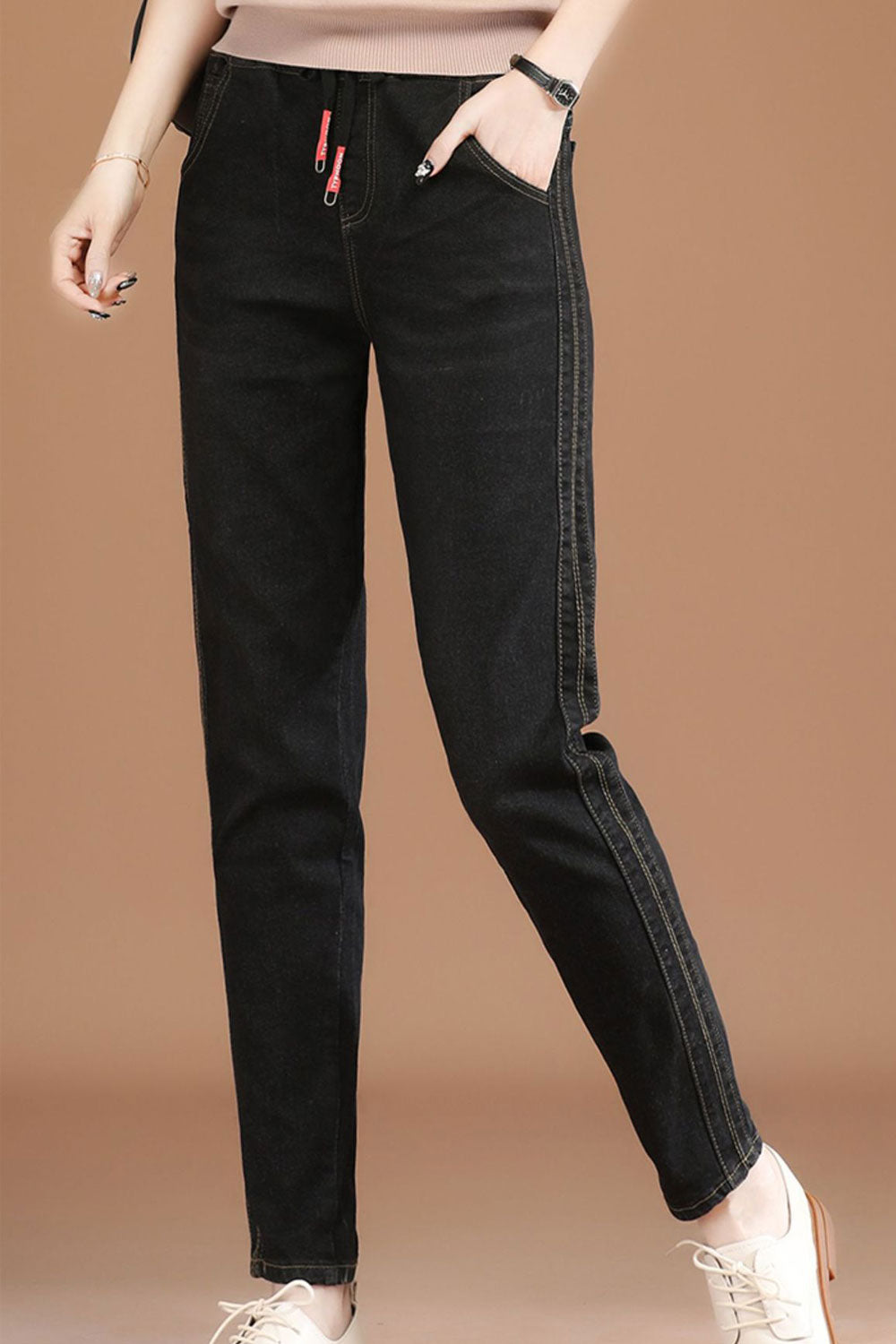 Women Slim Fit High-Waist Superb Solid Colored Pockets Designed Summer Casual Denim Jeans