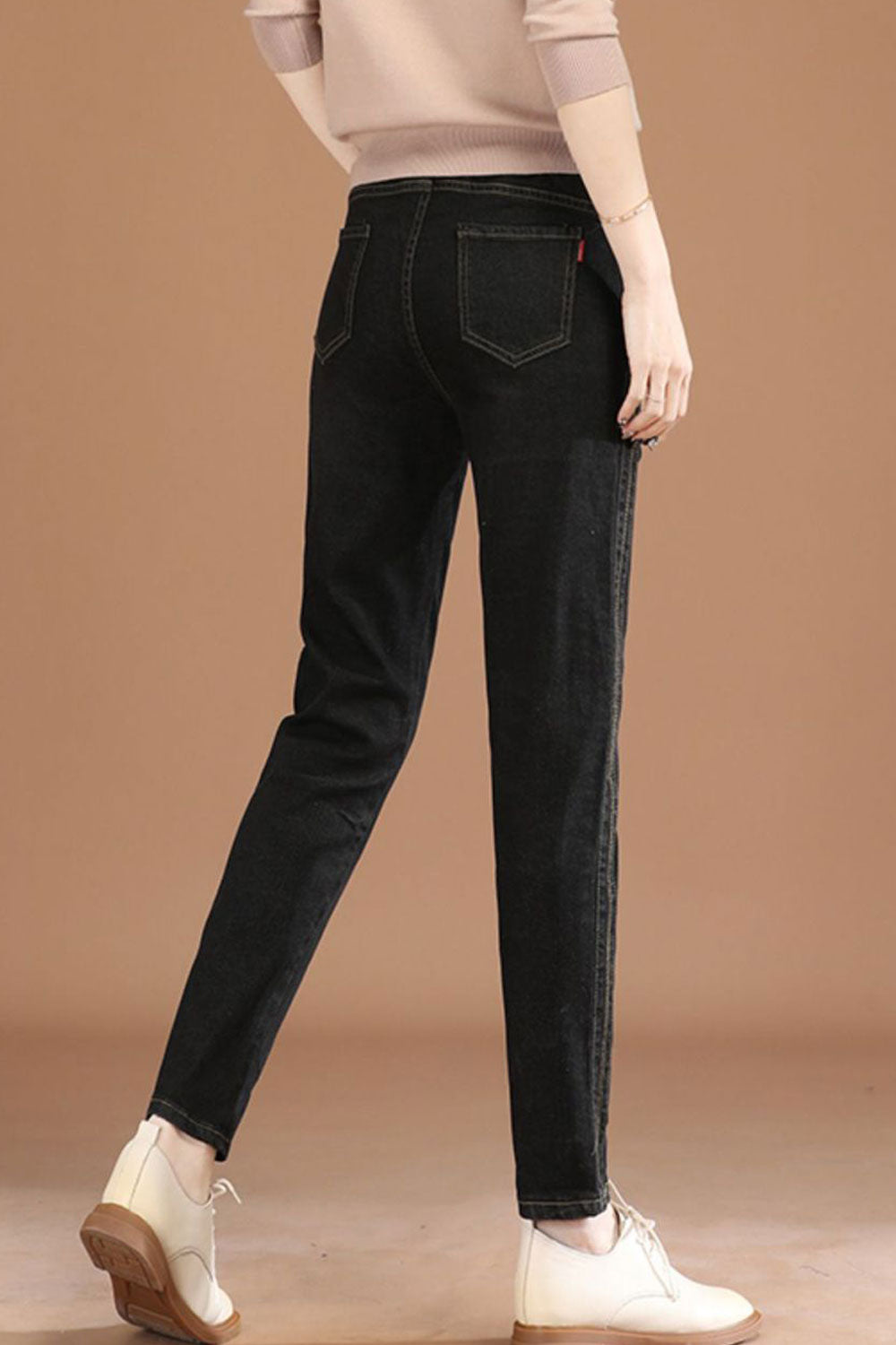 Women Slim Fit High-Waist Superb Solid Colored Pockets Designed Summer Casual Denim Jeans