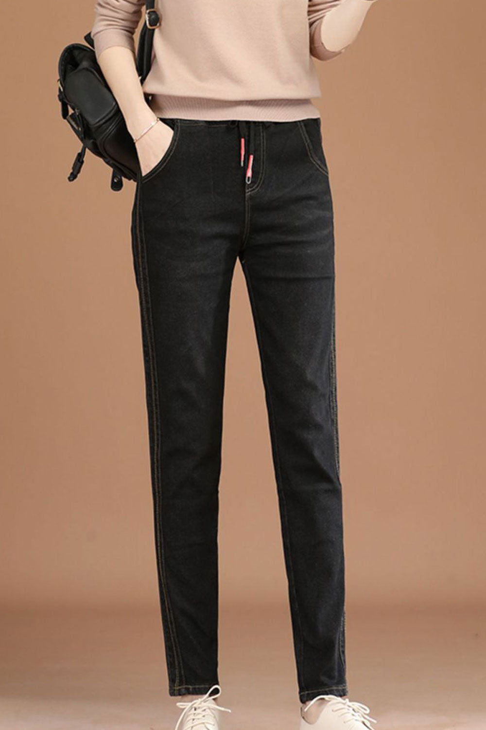 Women Slim Fit High-Waist Superb Solid Colored Pockets Designed Summer Casual Denim Jeans