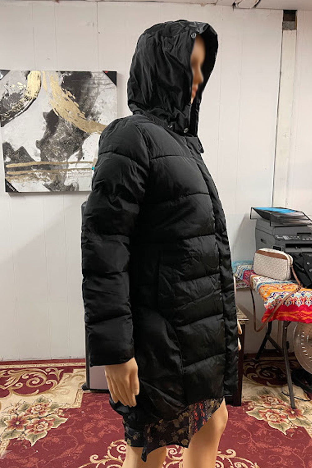 Women Comfort Providing Hooded Neck Solid Pattern Strongly Stitched Winter Padded Jacket