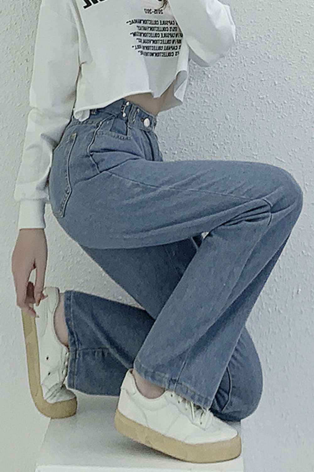 Women Button Closure High-Waist Restful Wide-Legs Trendy Solid Colored Summer Stretchable Denim Jeans