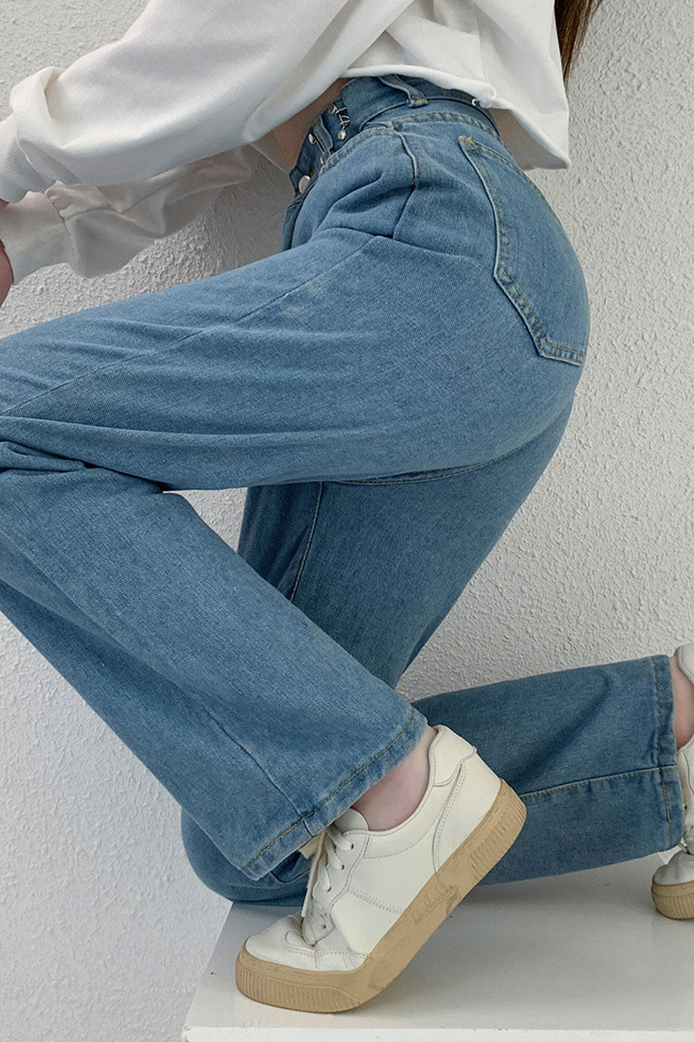 Women Button Closure High-Waist Restful Wide-Legs Trendy Solid Colored Summer Stretchable Denim Jeans