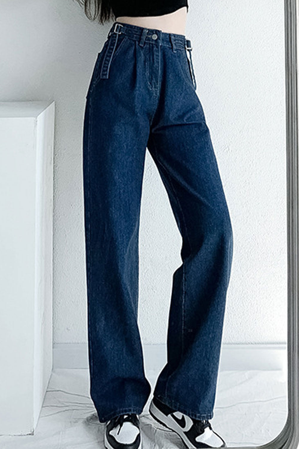 Women Delightful Solid Colored Restful Button Closure High-Waist Thin Wide-Legs Weekend Denim Jeans