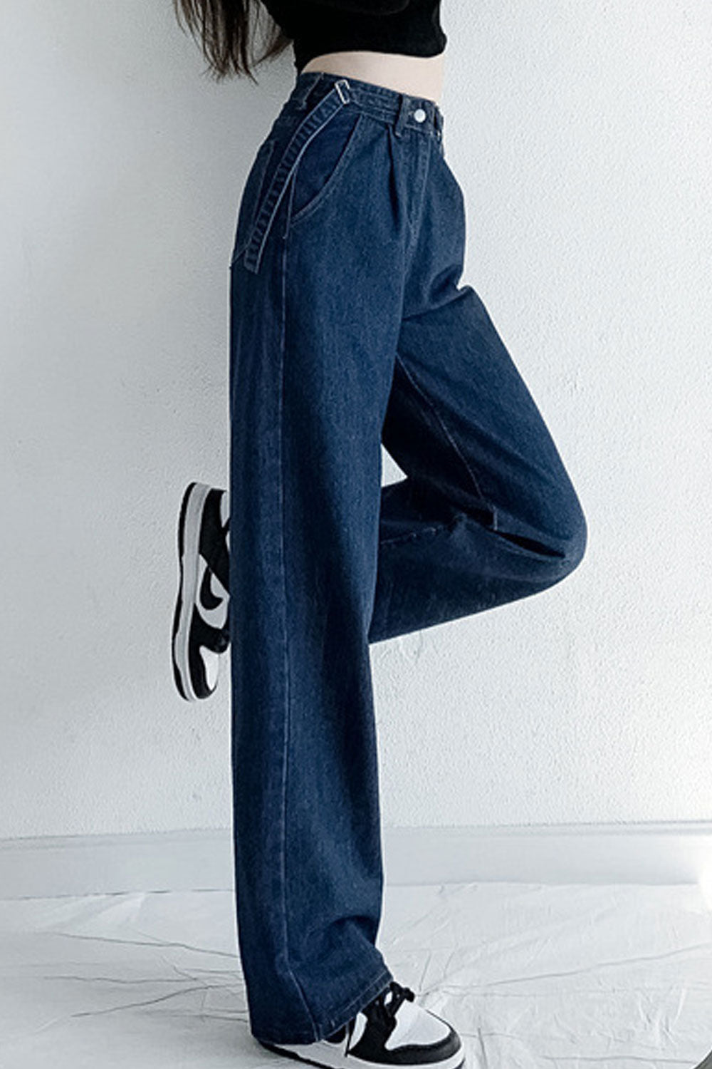 Women Delightful Solid Colored Restful Button Closure High-Waist Thin Wide-Legs Weekend Denim Jeans