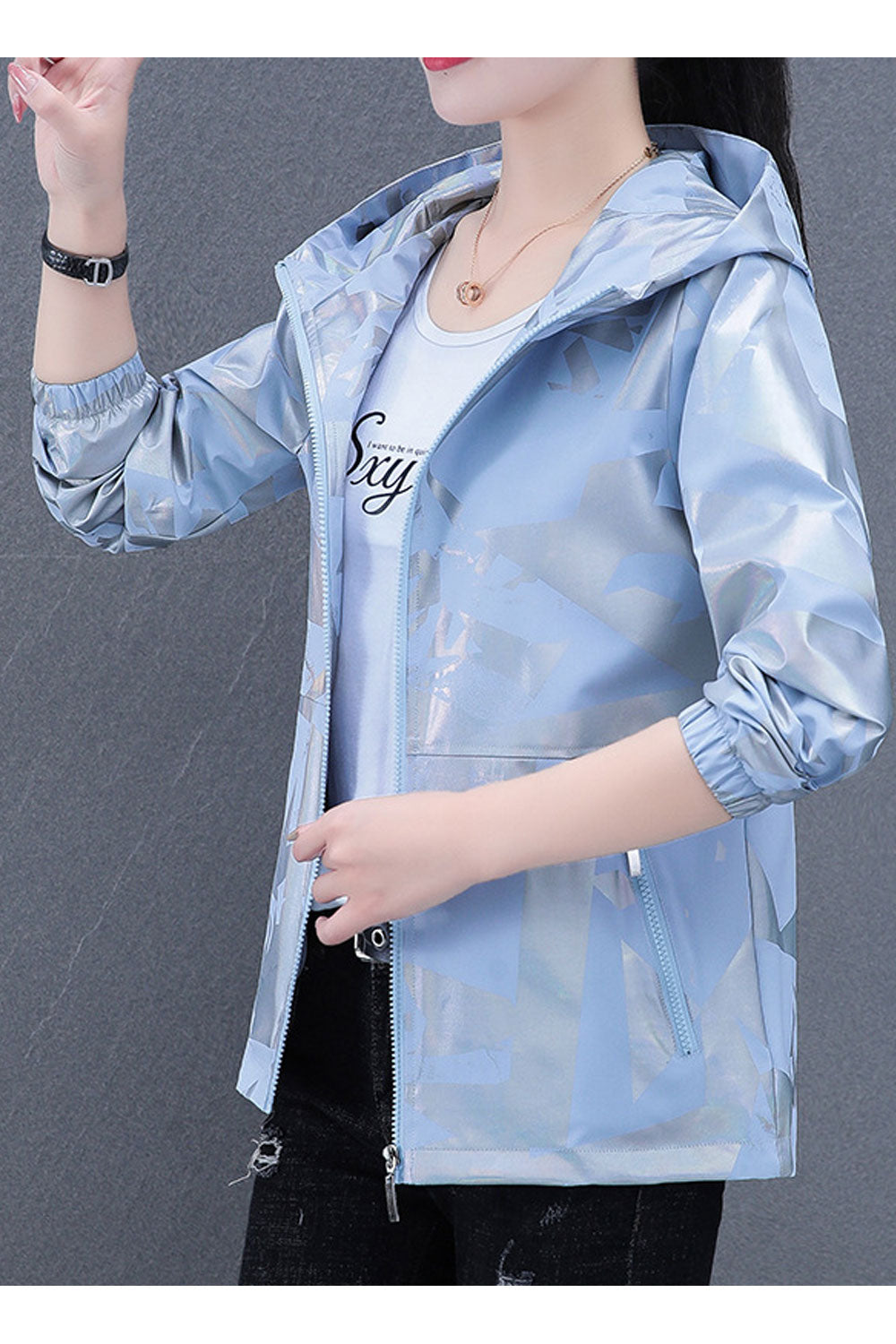 Women Geometrical shape printed Hooded Neck Ribbed Cuff & Slash Zippered Pocket Stunning Winter Casual Jacket