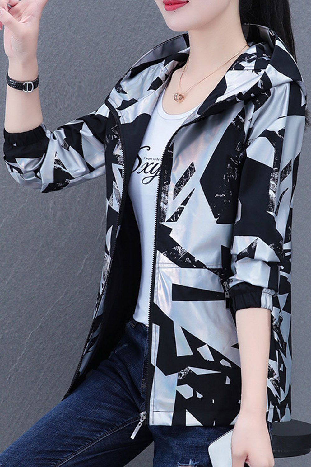 Women Geometrical shape printed Hooded Neck Ribbed Cuff & Slash Zippered Pocket Stunning Winter Casual Jacket