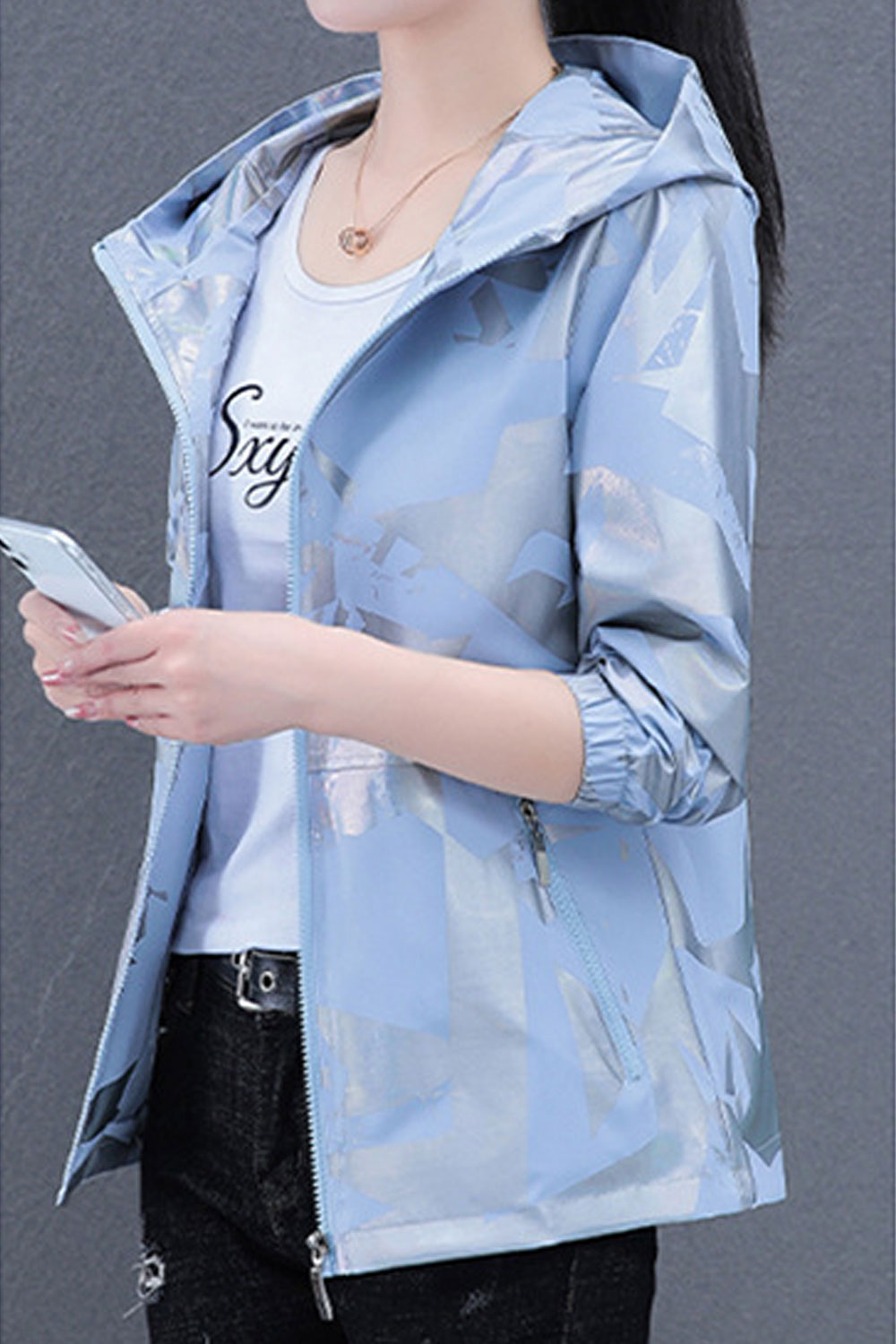 Women Geometrical shape printed Hooded Neck Ribbed Cuff & Slash Zippered Pocket Stunning Winter Casual Jacket