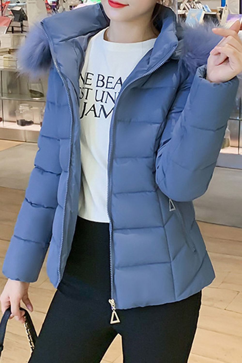 Women Tighly Stitched Solid Pattern Standup Collar Along Hood Warm Winter Padded Jacket