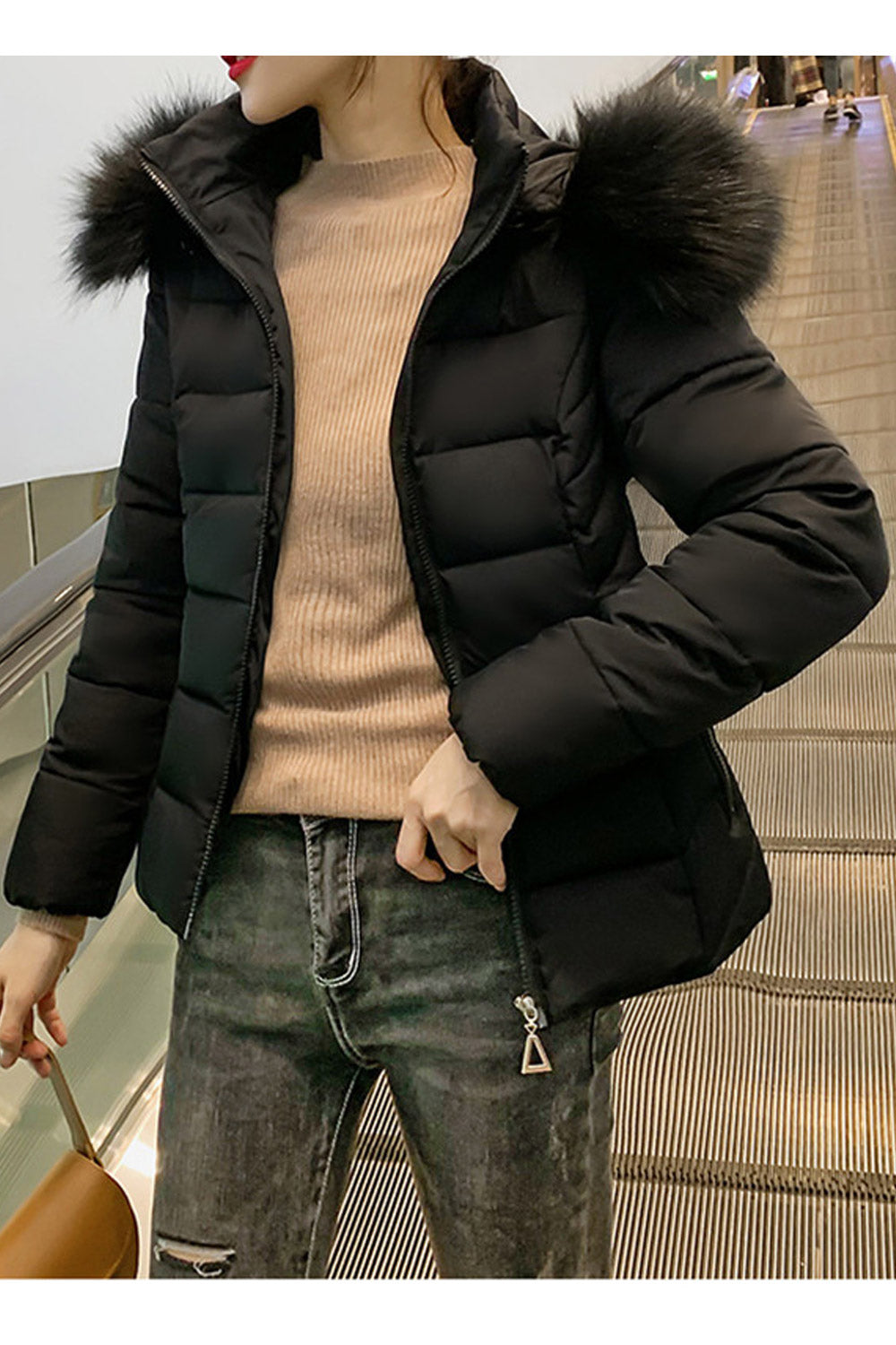 Women Tighly Stitched Solid Pattern Standup Collar Along Hood Warm Winter Padded Jacket