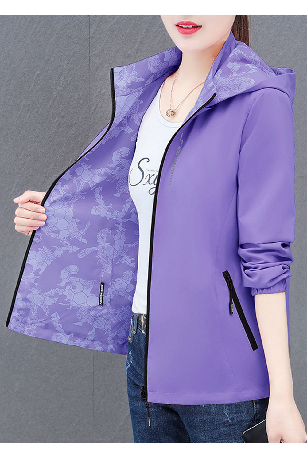 Women Amazing Inner Printed Hooded Neck Ribbed Cuff & Slash Zippered Pocket Winter Casual Jacket