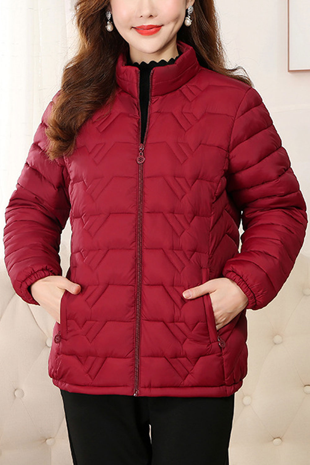 Women Captive Stand Collar Neck Font Zip Fastener Stretchable Cuff Side Pocket Geometric Baffle Styled Winter Padded Jacket