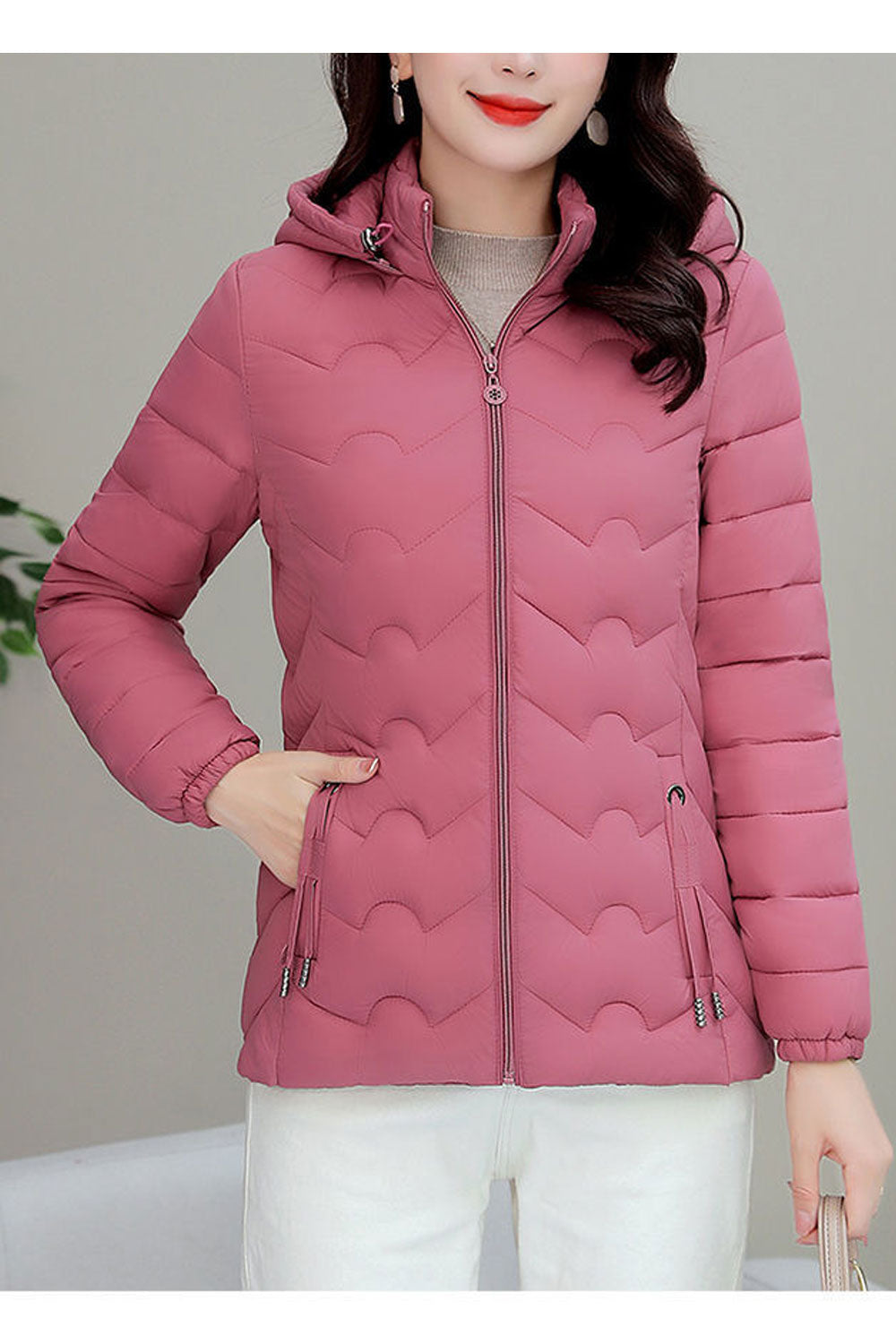 Women Enthralling Hooded neck Stretchable Cuff Drawstring Style Side Pocket & Easy Zip Fastener Soothing Winter Padded Jacket