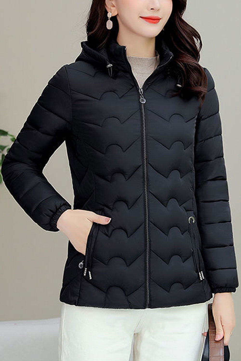 Women Enthralling Hooded neck Stretchable Cuff Drawstring Style Side Pocket & Easy Zip Fastener Soothing Winter Padded Jacket