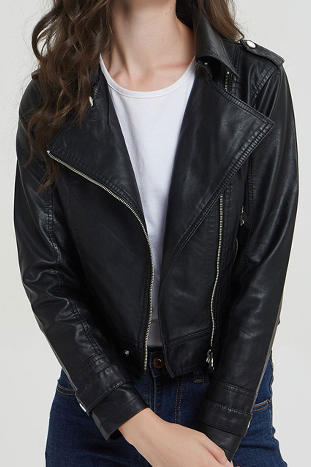 Women Decent Lapel Collar Neck Long Zipper Style Sleeves & Oblique Zip Fastener Soothing Winter Leather Jacket