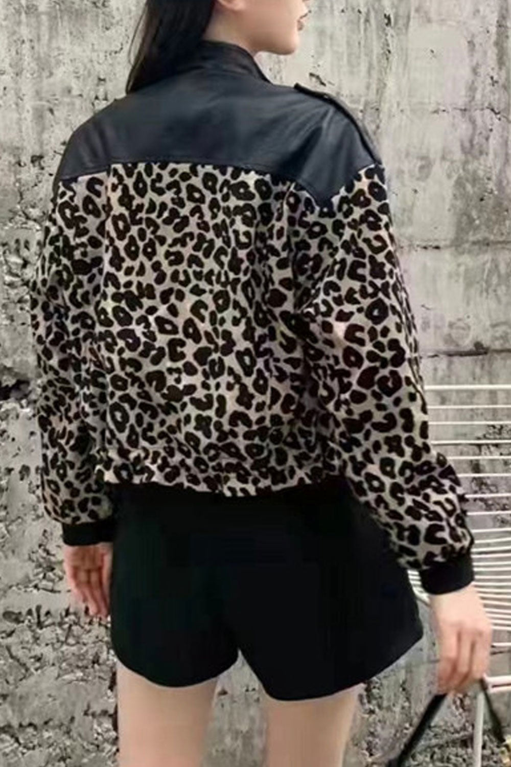 Women Captive Stand Collar Zebra Printed Long Sleeves Knitted Ribbed Cuff Moveable Waist Draw cords Front Flap Closure Pocket &