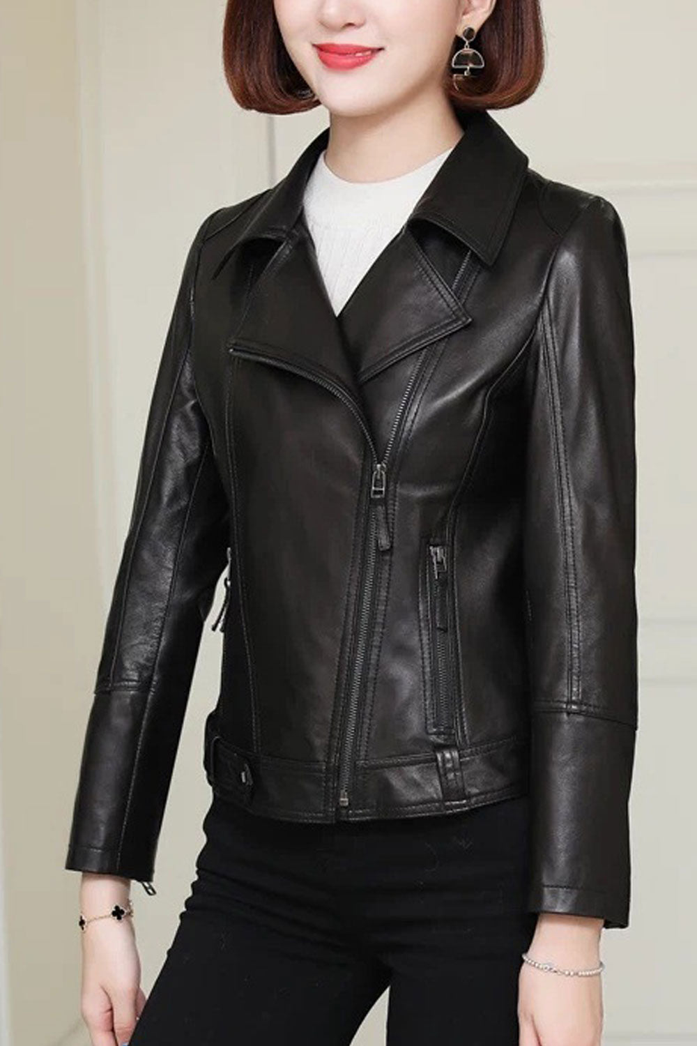 Women Decent Lapel Collar Neck Long Zipper Style Sleeves & Oblique Zip Fastener Breathable Winter Leather Jacket