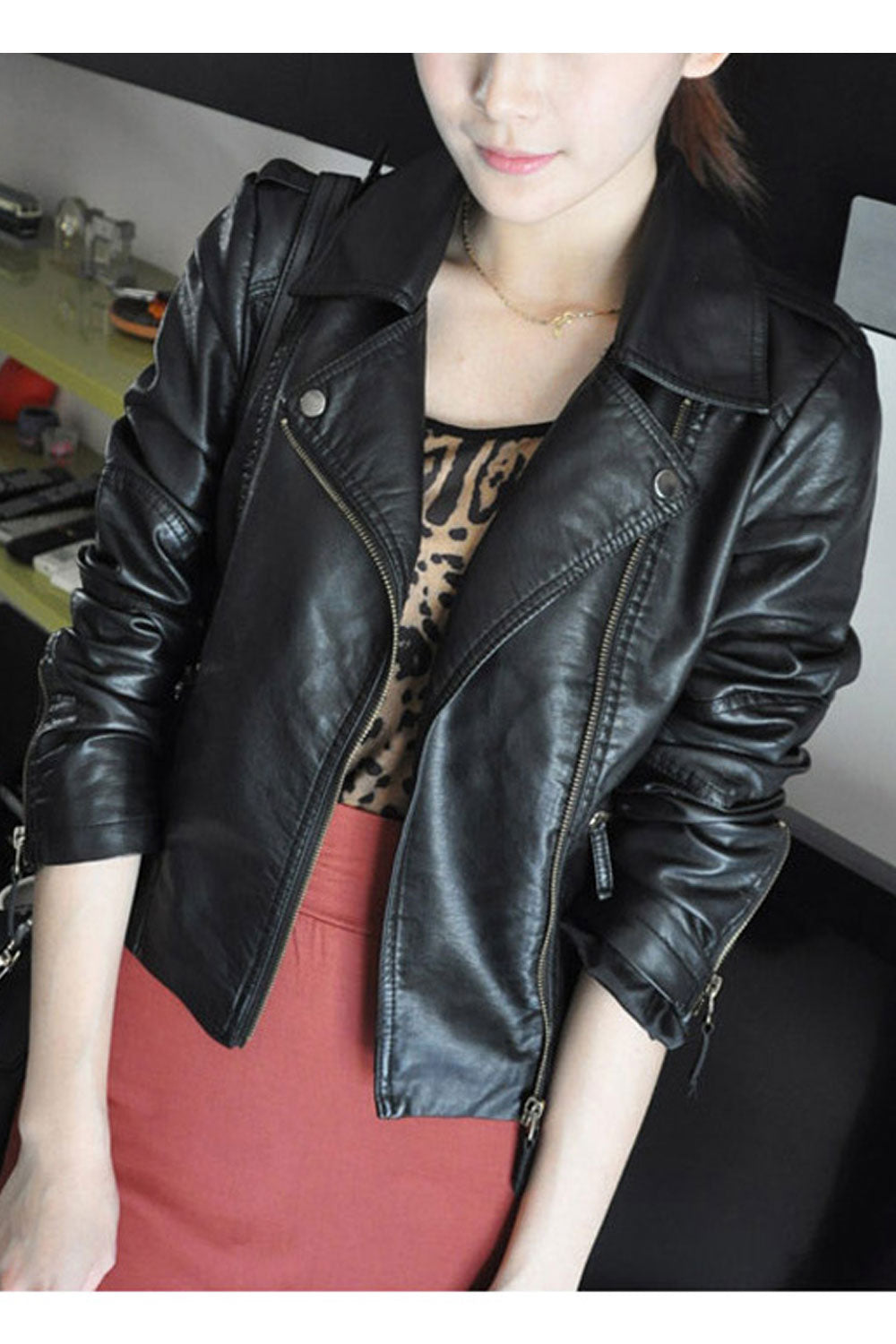Women Backside Printed Lovely Lapel Collar Neck Easily Wearable Winter Leather Jacket