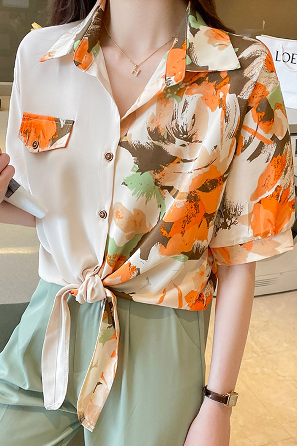Women New Beautiful Retro Style Collar Neck Short Sleeves Tie-Front Cropped Sense Flowers Pattern Loose Type Summer Casual Splic