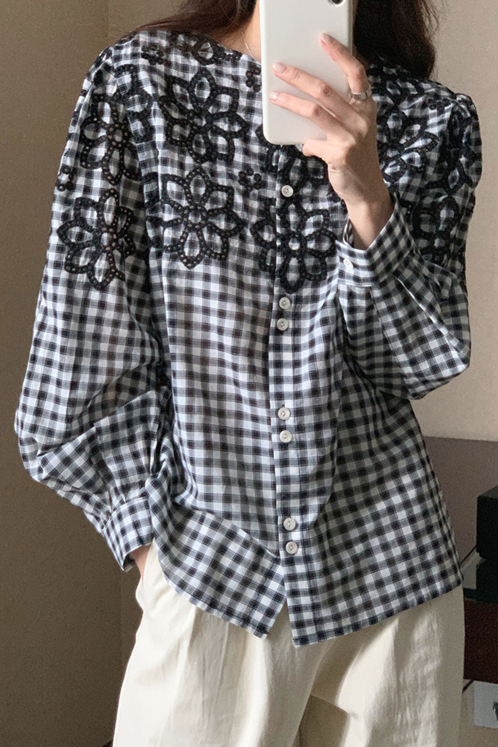 Women New Fashion Beautiful Embroidery Round Neck Long Sleeved Plaid Pattern Fresh and Sweet Style Summer Button Loose Casual Sh