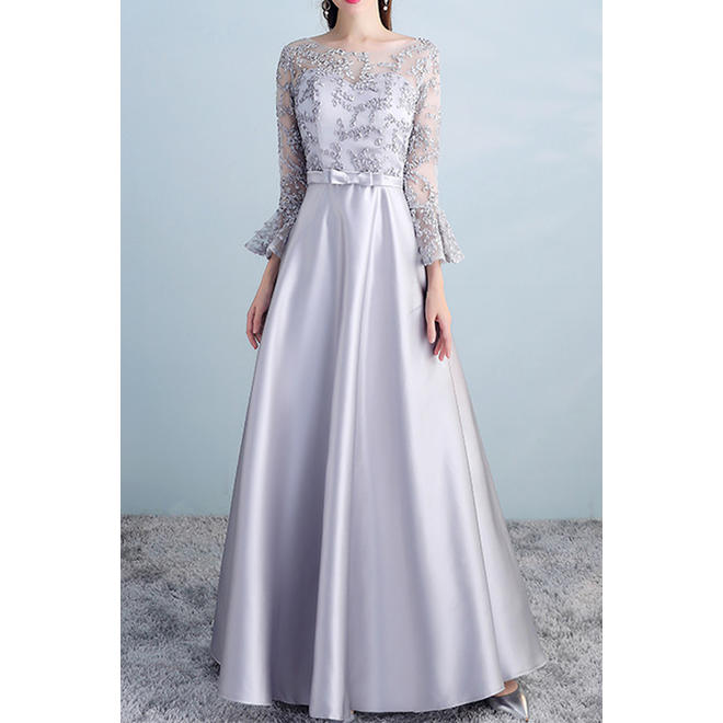 Women Lace Decorated Elegant Wedding Dress