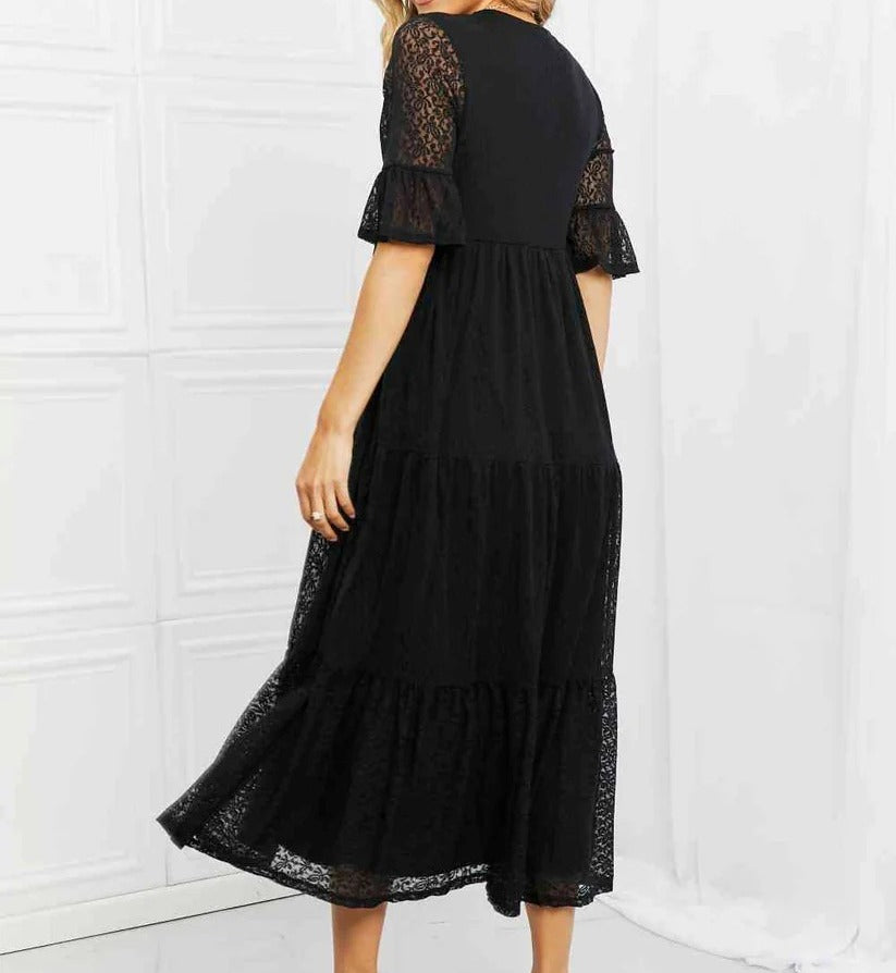Women's P & Rose Lovely Lace Full Size Tiered Dress