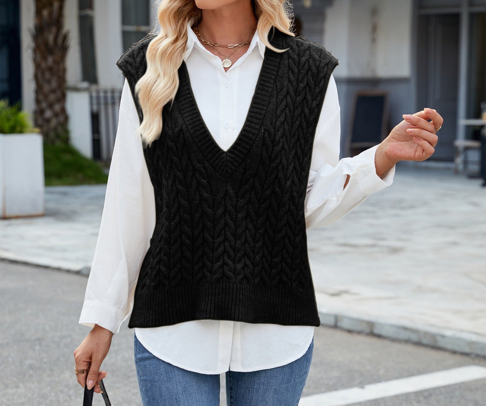 Women's Retro V-Neck Twisted Rope Knit Vest - Sleeveless Pullover Sweater Top