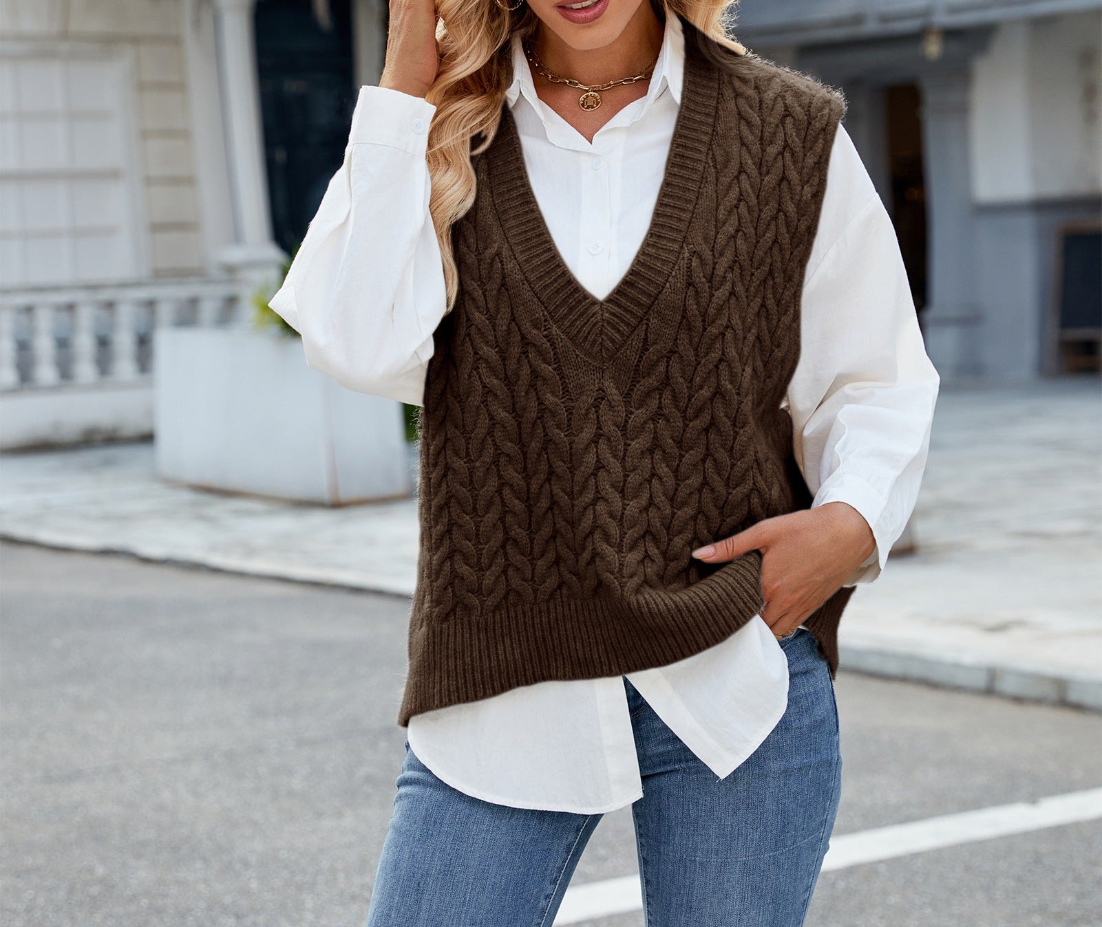 Women's Retro V-Neck Twisted Rope Knit Vest - Sleeveless Pullover Sweater Top