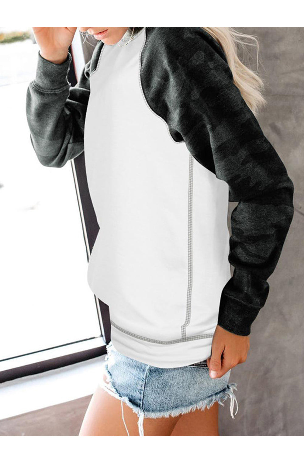 Women Beautiful Contrast Colored Camouflage Pattern Sleeve Sweatshirt