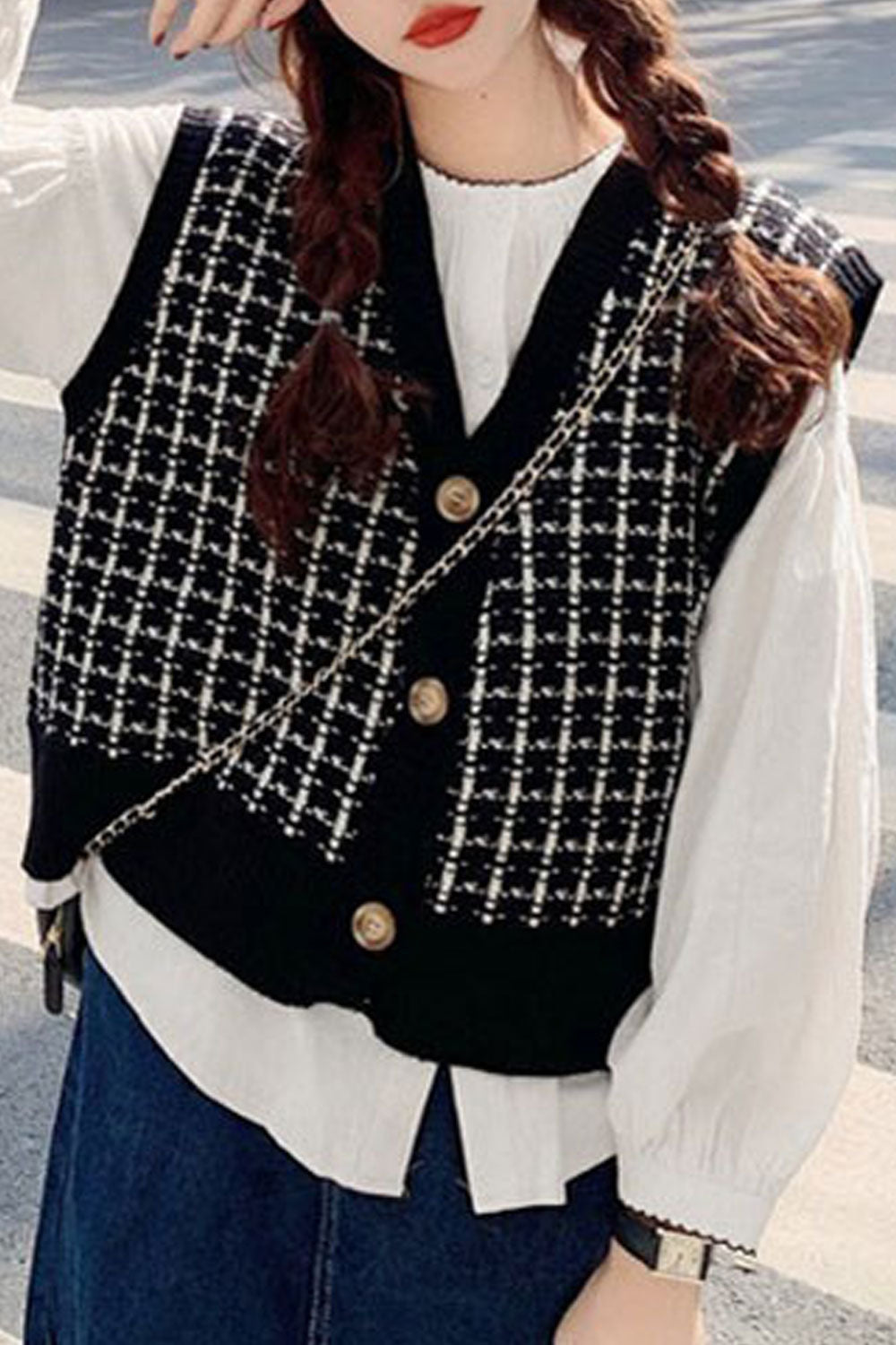 Women Sleeveless V-Neck Styled Printed Pattern Cozy Cardigan
