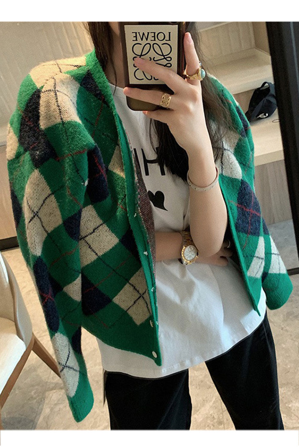 Women Elegant Styled Contrast Colored Diamond knit Cardigan