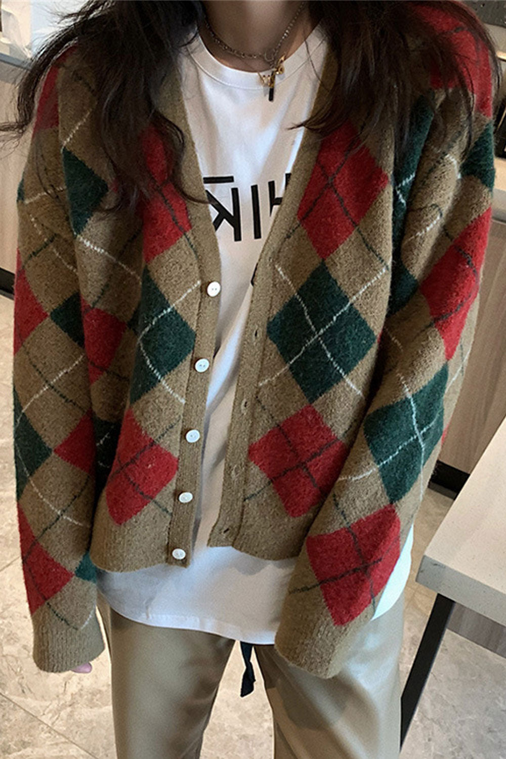 Women Elegant Styled Contrast Colored Diamond knit Cardigan