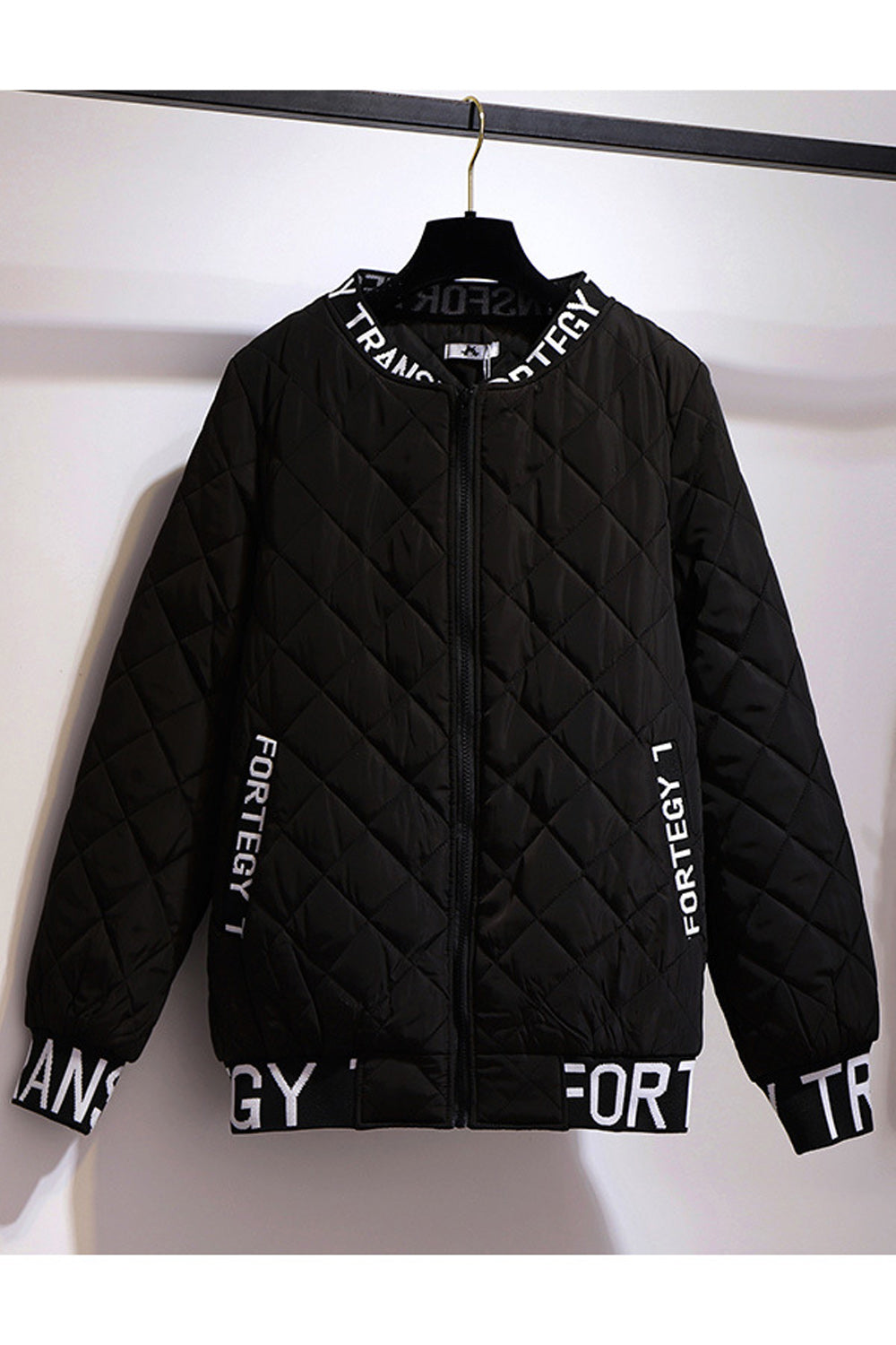 Women Flap Pocket Letter Printed Cuff Long Sleeve Padded Jacket