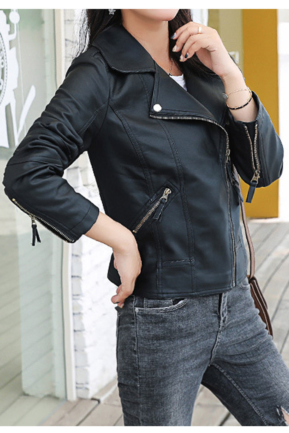 Women Flim Fit Style Solid Colored Zipper Closure Elegant Leather Jacket