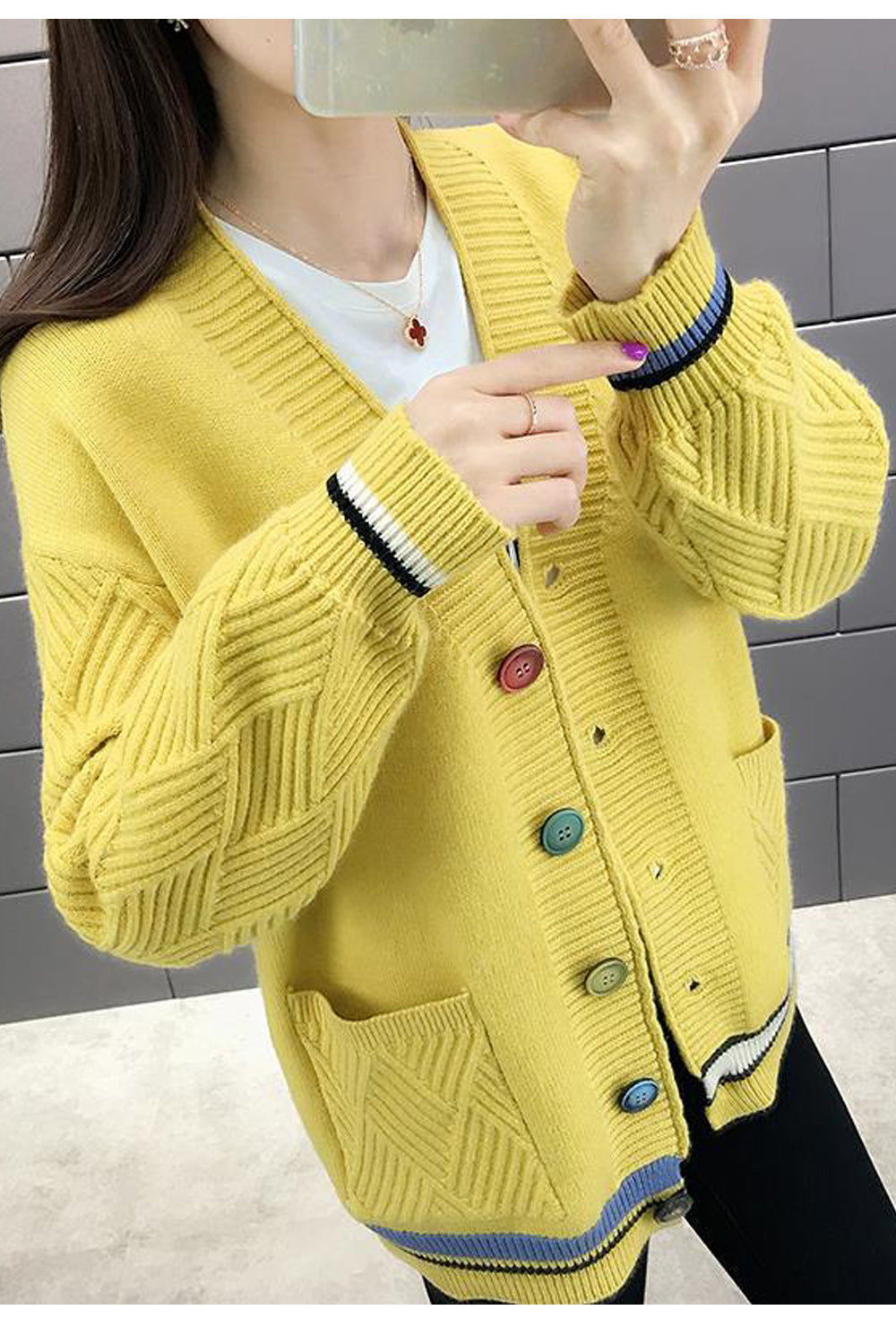 Women Striped Pattern Button Closure Warm Long Sleeve Thick Cardigan