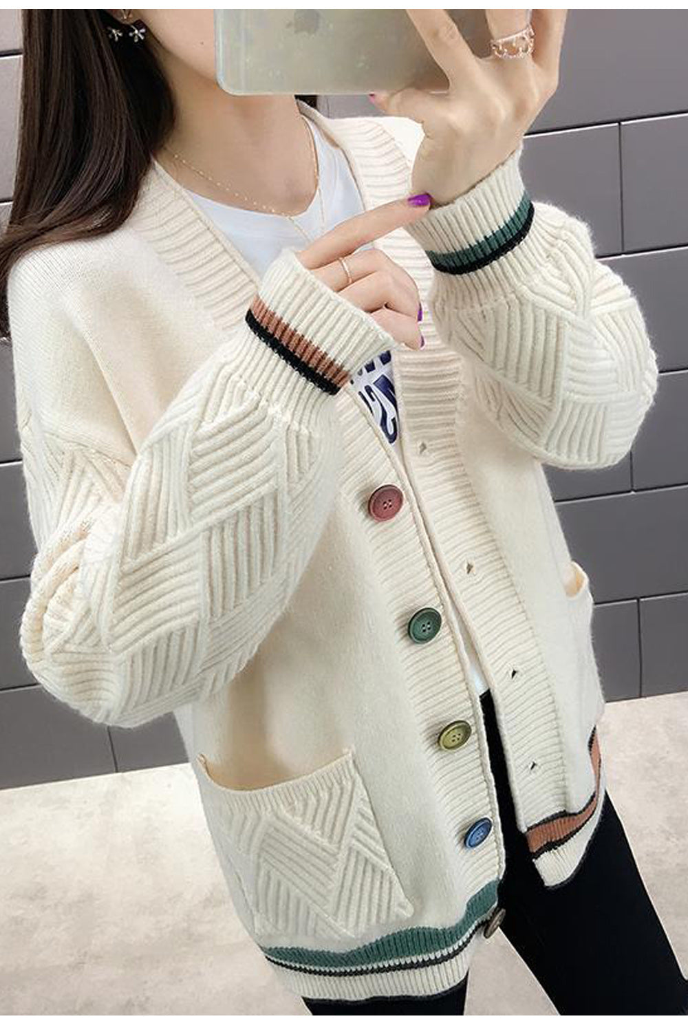 Women Striped Pattern Button Closure Warm Long Sleeve Thick Cardigan