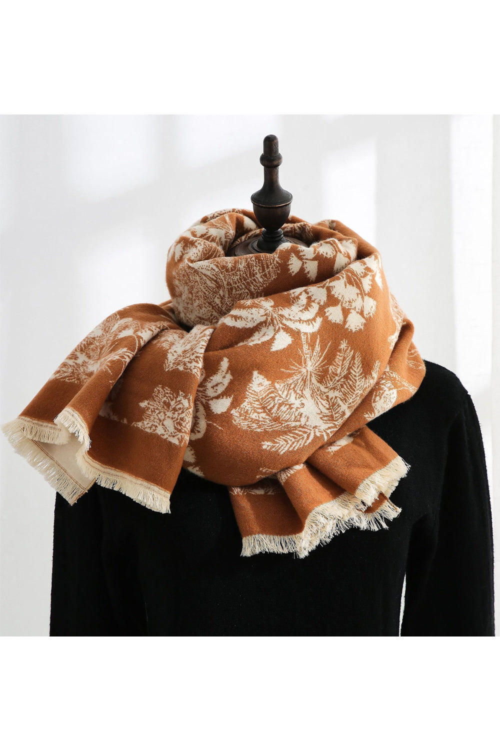 Women Beautiful Printed Pattern Thin Cashmere Material Winter Scarf