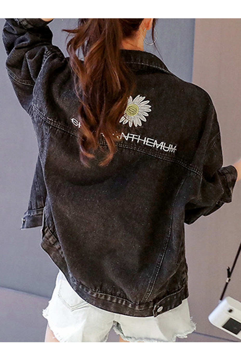 Women Cute Flower Embroidery Loose Ventilated Long Sleeve Modern Denim Jacket