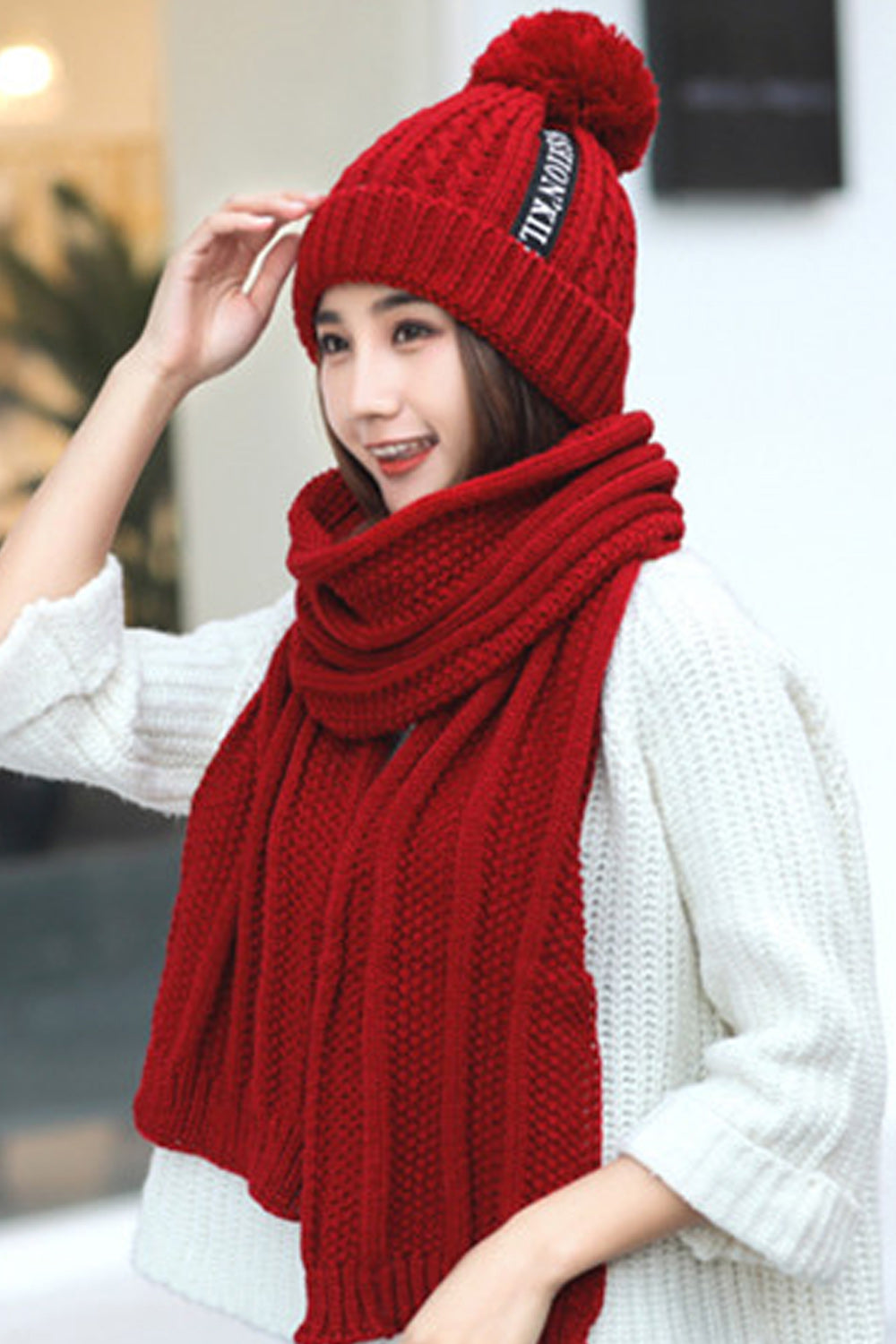 Women Classic Solid Pattern Warm Windproof Knitted Hat