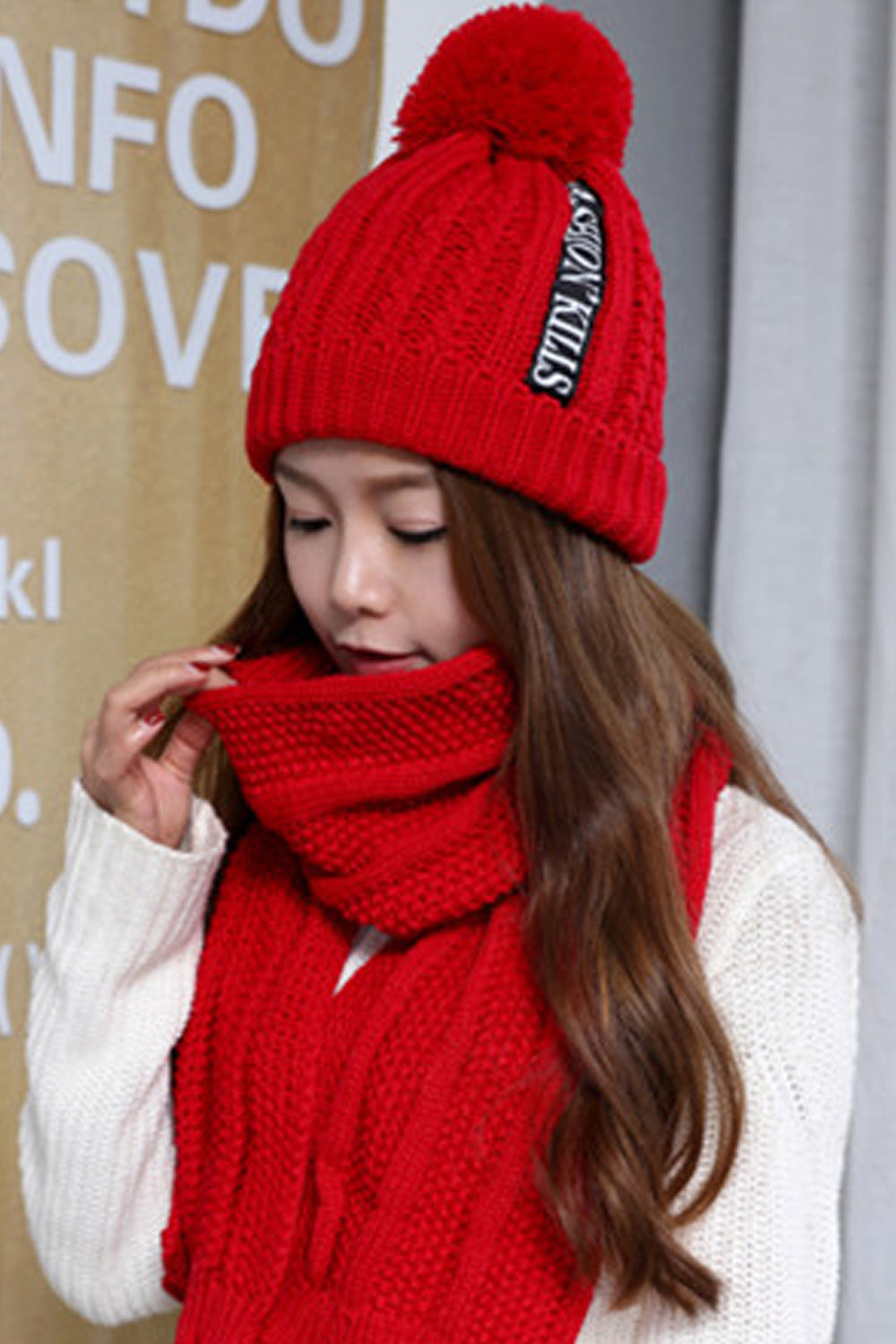 Women Classic Solid Pattern Warm Windproof Knitted Hat