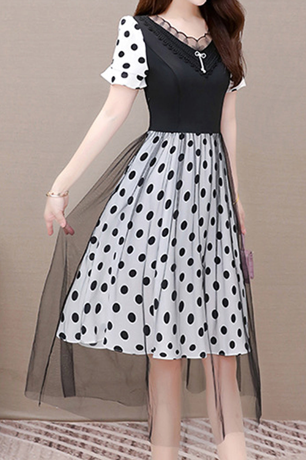 Women Lightweight Fashionable Polka Dotted Short Sleeve Mid Length Dress